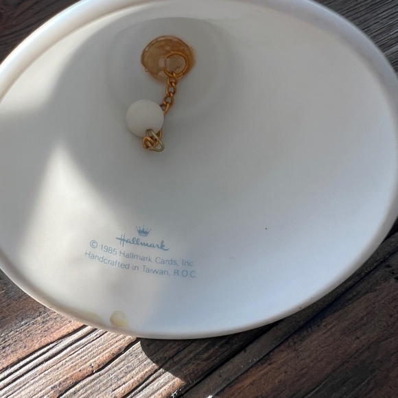 Vintage Hallmark "Mother and Dad" Bell Ornament Dated 1985 - Picture 2 of 4
